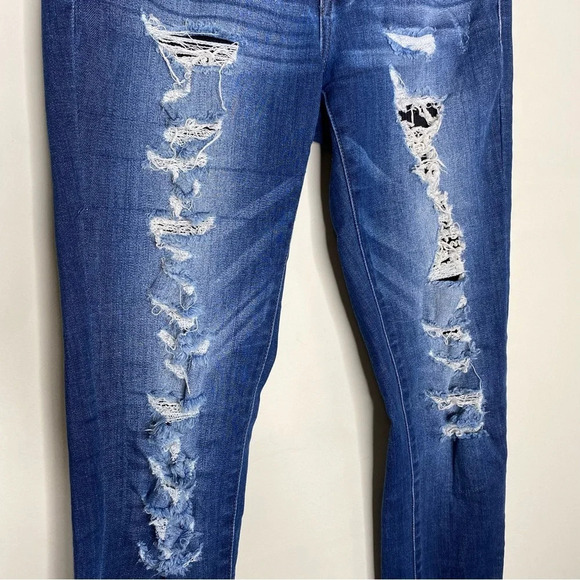 KanCan Medium Wash Blue Distressed Ripped Mid Rise Skinny Jeans Size 26/5 - Picture 7 of 12